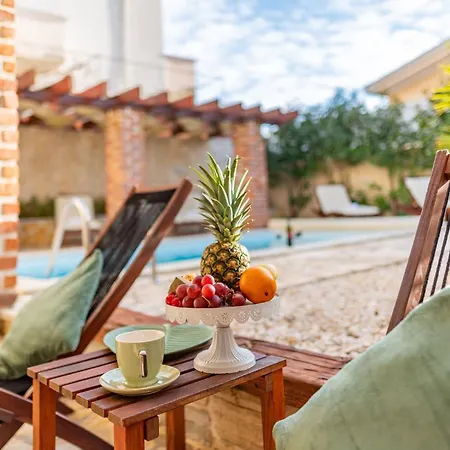 Ivan Zadarvillas Novigrad (Dalmácia)