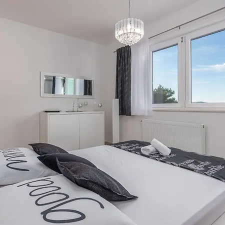 Ivan Zadarvillas Villa *