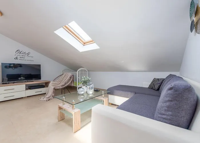 Ivan Zadarvillas * Novigrad (Dalmatia)