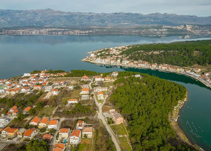 Vila Ivan Zadarvillas *