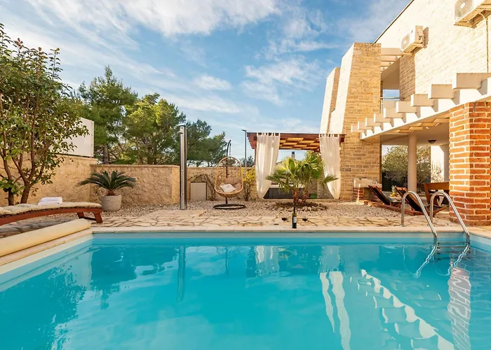 Vila Ivan Zadarvillas *